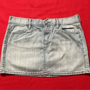 Old Navy Light Blue Women’s Size 4 Denim Mini Skirt - EUC